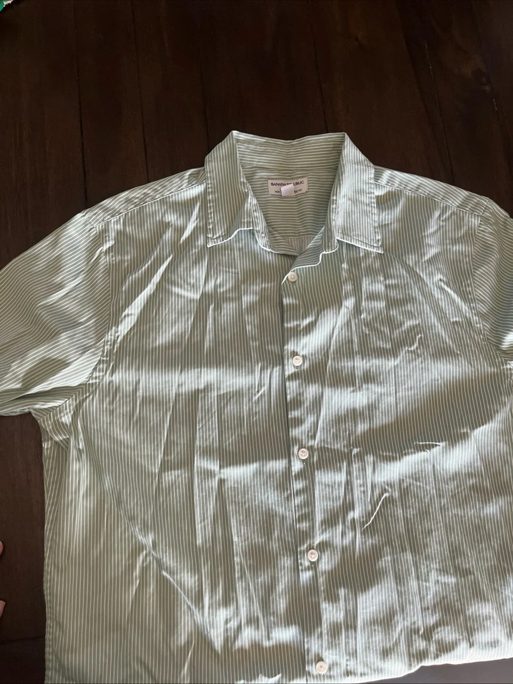Banana Republic Light Green Thin-Stripe Short-Sleeve Button-Down Shirt